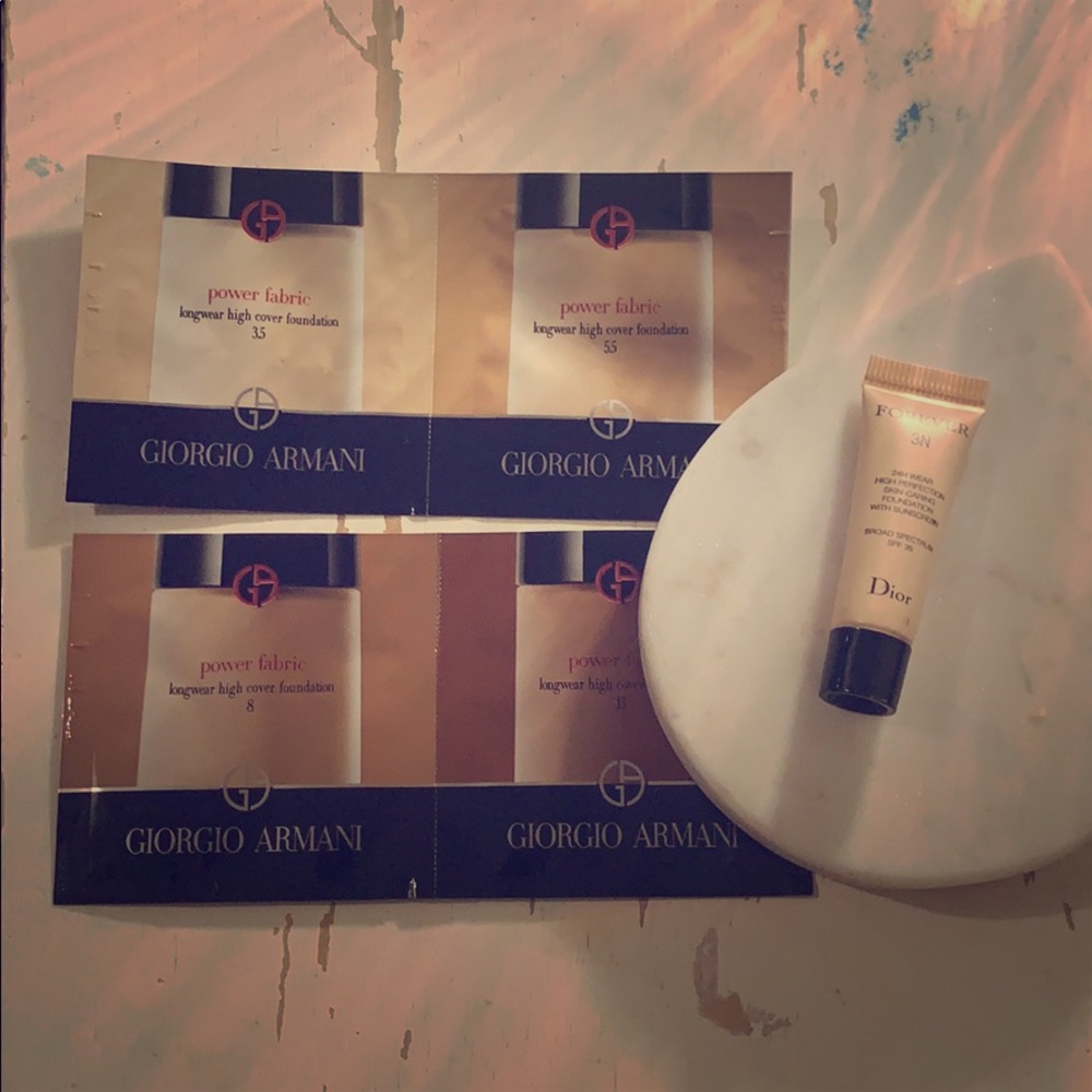💕Luxury foundation samples 3/$20